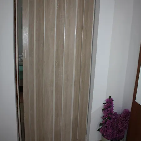 With Parking Space - 21605 公寓